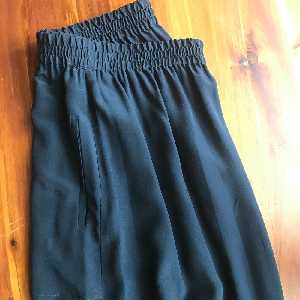 Pure DKNY 100% silk skirt navy blue